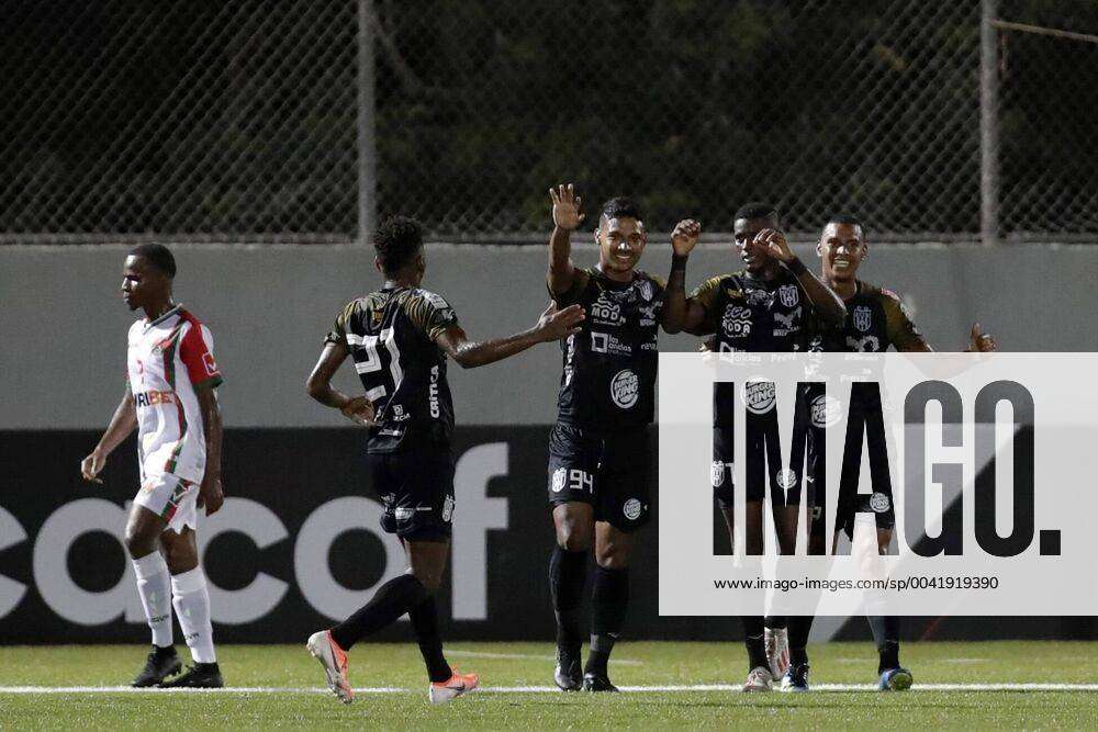Club Atletico Independiente (CAI) of Panama players celebrate after scoring  against SV Robinhood